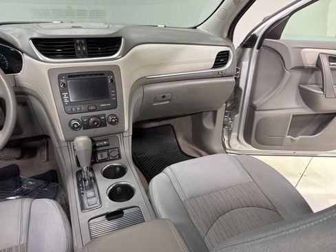 Used 2017 Chevrolet Traverse LS AWD/4WD image 21
