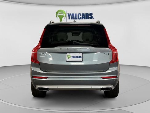 Used 2017 Volvo XC90 T6 Momentum w/ Vision Package AWD/4WD image 4