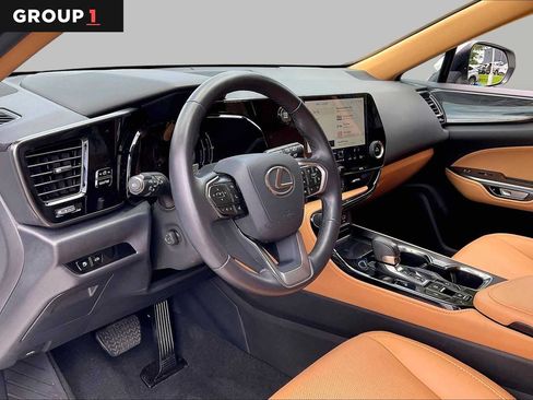 Used 2025 Lexus NX 250 FWD w/ Towing Package (2000 Lbs) image 15