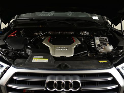 Used 2018 Audi SQ5 Prestige w/ Prestige Package image 17