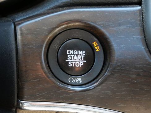 Used 2016 Jeep Grand Cherokee Limited AWD/4WD image 23