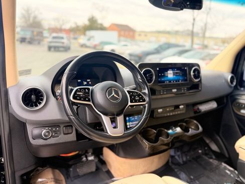Used 2020 Mercedes-Benz Sprinter 3500 image 7