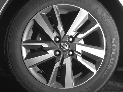 Used 2025 Nissan Versa SV FWD image 12