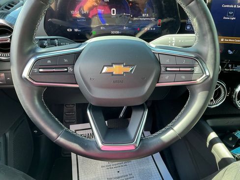 Used 2024 Chevrolet Blazer EV LT AWD/4WD image 36