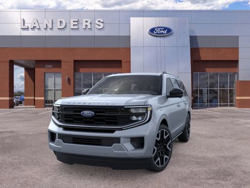 New 2026 Ford Expedition Platinum w/ Platinum Ultimate Package AWD/4WD image 2