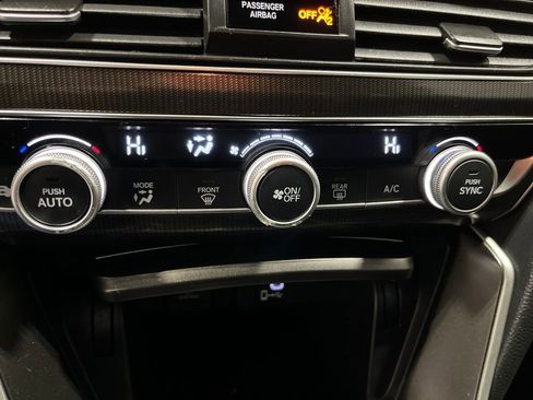 Used 2018 Honda Accord Sport image 18