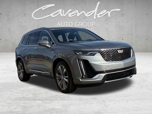 Used 2024 Cadillac XT6 Premium Luxury FWD image 2