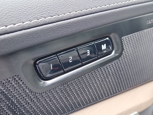 New 2026 Volvo XC90 B6 Plus w/ Protection Package Premier image 10