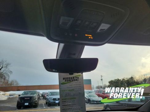 Used 2023 Chevrolet Traverse RS image 12