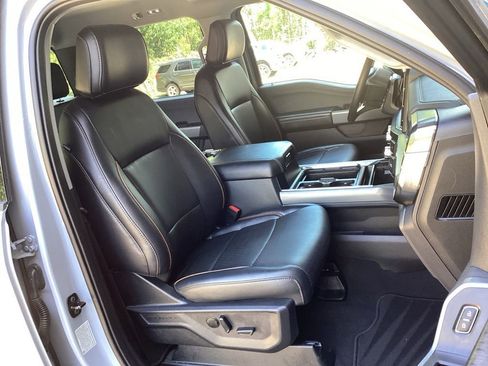 Used 2025 Ford F250 Lariat w/ Black Appearance Package AWD/4WD image 32