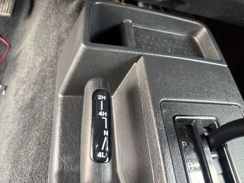 Used 2005 Jeep Wrangler X w/ Tire & Wheel Group (Ecco) AWD/4WD image 16