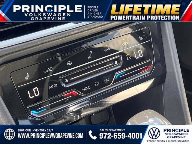 New 2027 Volkswagen Taos SE FWD image 22