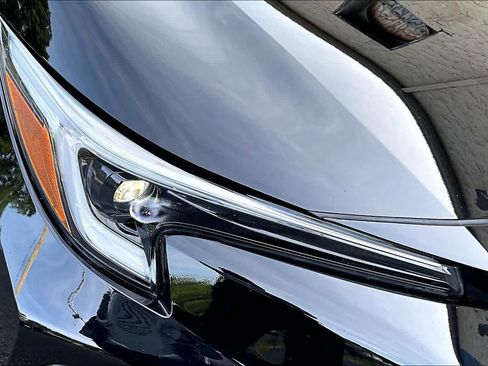 Certified 2025 Toyota Corolla SE FWD image 28