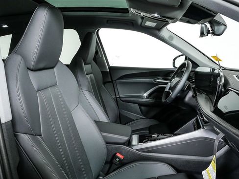 New 2025 Audi Q5 Premium Plus image 23