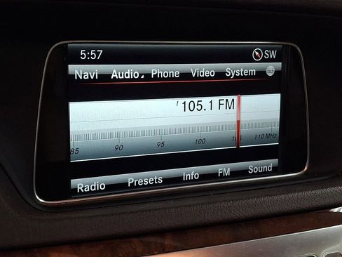 Used 2014 Mercedes-Benz E 350 4MATIC Sedan image 15
