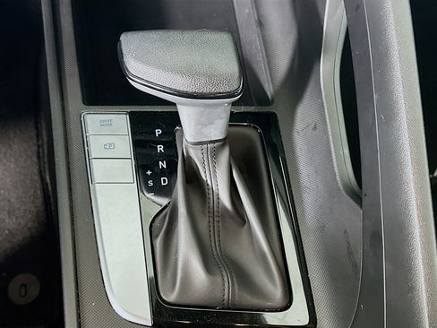 Used 2023 Hyundai Elantra SEL image 23