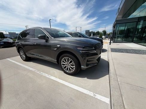 Used 2024 Genesis GV80 2.5T AWD/4WD image 3