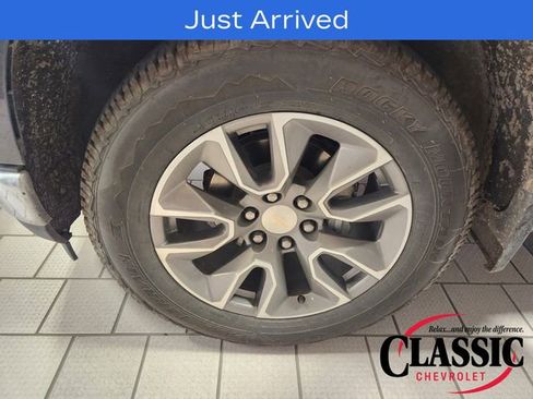Used 2022 Chevrolet Silverado 1500 LT w/ Safety Package RWD image 11