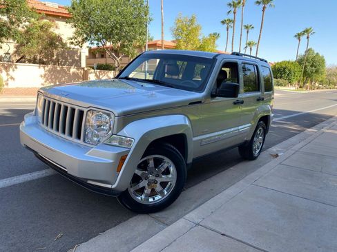 Used 2012 Jeep Liberty Sport RWD image 3