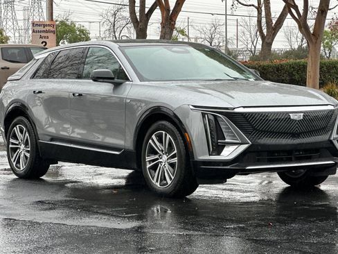 Used 2026 Cadillac Lyriq Luxury RWD image 1
