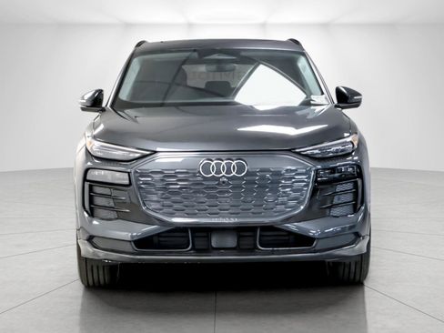 New 2025 Audi Q6 e-tron Premium Plus image 8