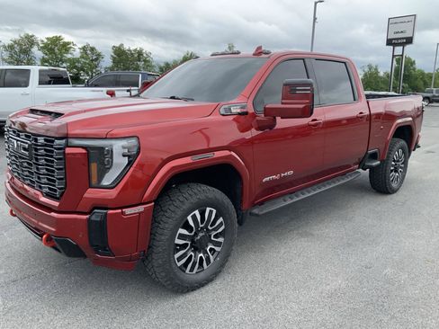 Used 2025 GMC Sierra 2500 AT4 w/ AT4 Premium Plus Package AWD/4WD image 4
