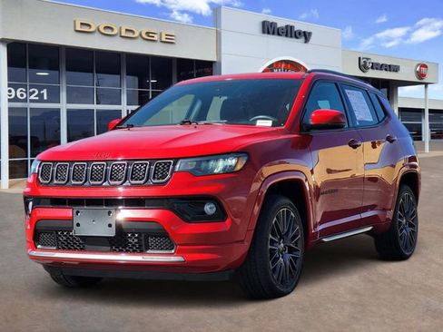 Certified 2023 Jeep Compass Limited image 2