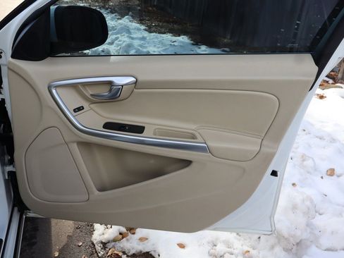 Used 2015 Volvo S60 T5 Premier image 26