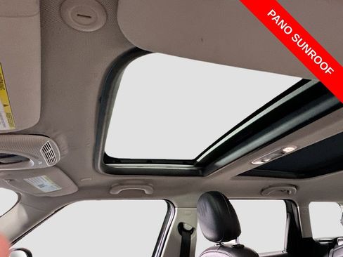 Used 2017 MINI Cooper Clubman ALL4 w/ Premium Package image 21