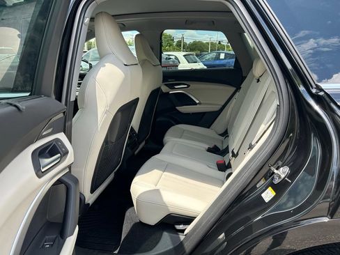 Used 2025 Audi Q5 Premium Plus AWD/4WD image 57