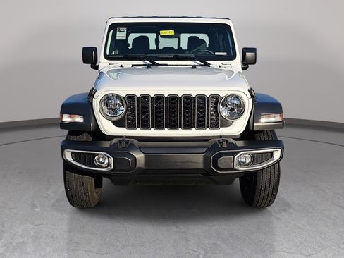 Used 2026 Jeep Gladiator Sport AWD/4WD image 2