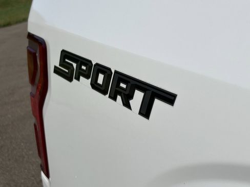 Used 2018 Ford F150 XLT w/ Equipment Group 302A Luxury image 11