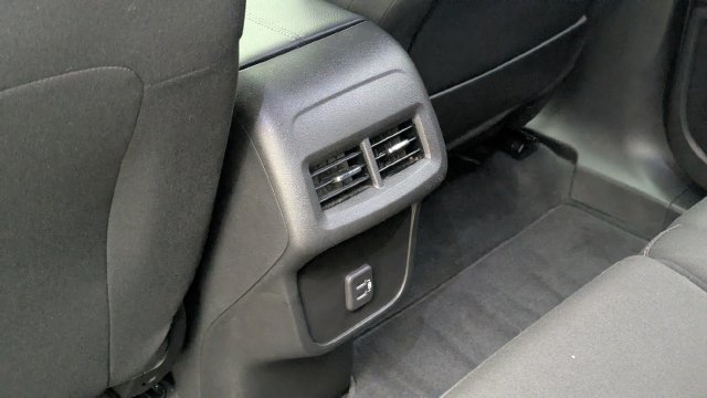 Used 2023 GMC Terrain SLE AWD/4WD image 28