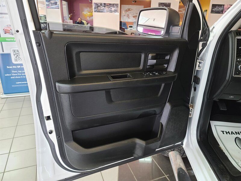 Used 2014 RAM 1500 Express AWD/4WD image 8