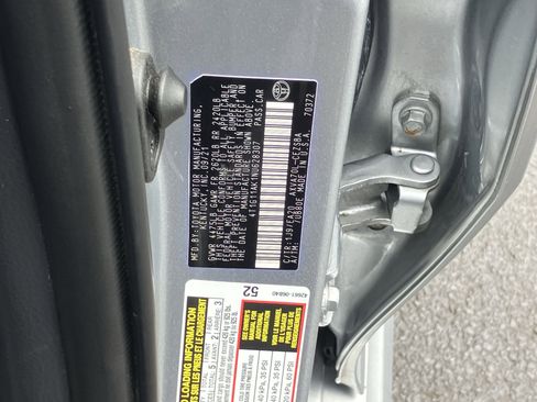 Used 2022 Toyota Camry SE w/ Carpet Mat Package (TMS) FWD image 29