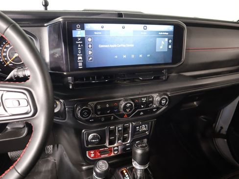 Used 2024 Jeep Wrangler Unlimited Rubicon w/ XTREMEE 35" Tire Package image 5