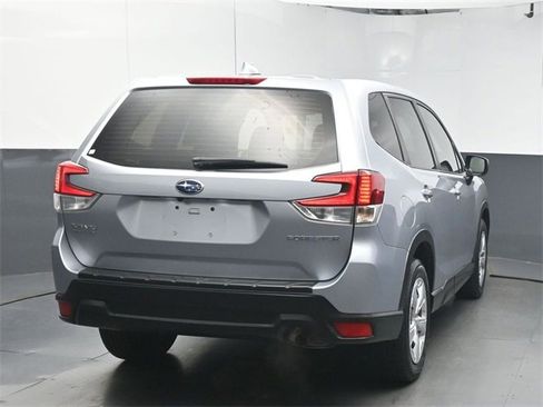 Used 2020 Subaru Forester image 7
