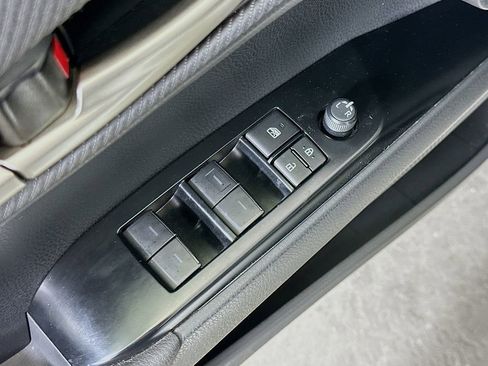 Used 2025 Toyota Camry SE image 20