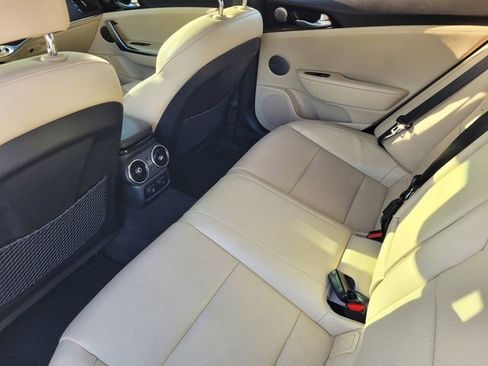 Used 2023 Kia Stinger GT-Line w/ Sun & Sound Package RWD image 9