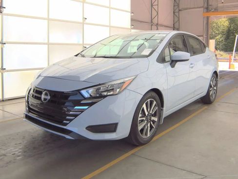 Used 2025 Nissan Versa SV w/ Trunk Package FWD image 1
