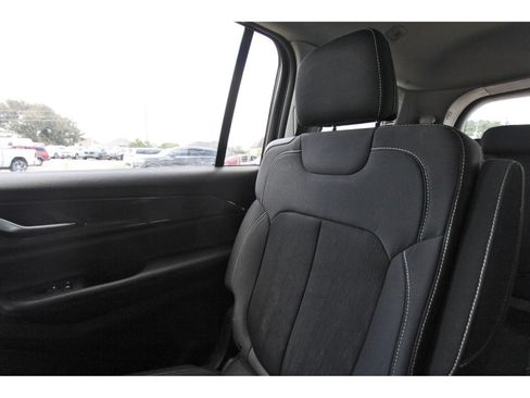 Used 2023 Jeep Grand Cherokee L Laredo RWD image 14