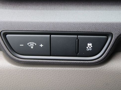 New 2026 Kia Carnival EX FWD image 32