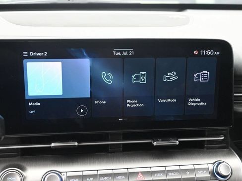 Used 2025 Hyundai Kona SEL AWD/4WD image 15