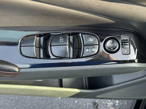 Used 2024 Nissan Altima 2.5 SR FWD image 16