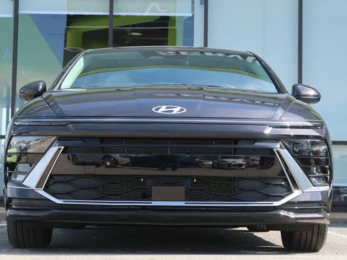 Used 2024 Hyundai Sonata SEL image 3