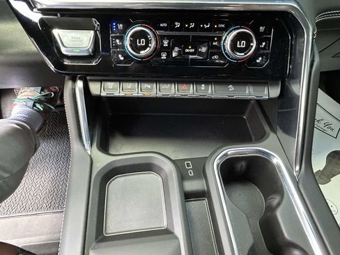 Used 2025 GMC Sierra 2500 Denali Ultimate w/ Max Trailering Package AWD/4WD image 18