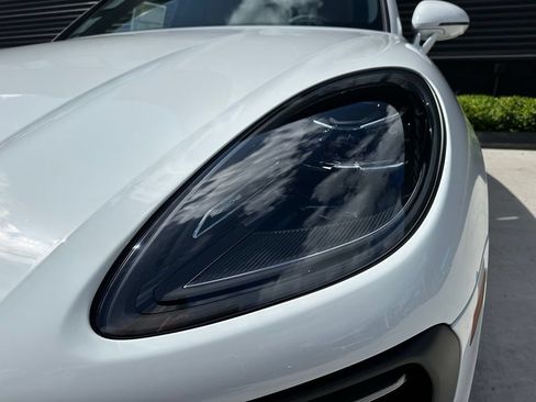 New 2026 Porsche Macan AWD/4WD image 8