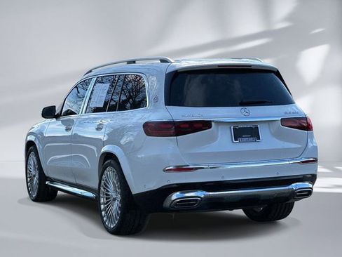 Certified 2025 Mercedes-Benz Maybach GLS 600 4MATIC image 3