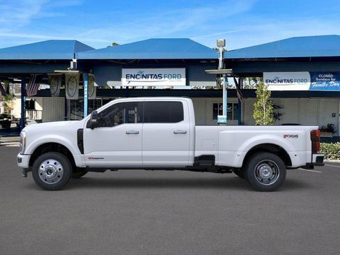 New 2026 Ford F450 Platinum w/ FX4 Off-Road Package image 3