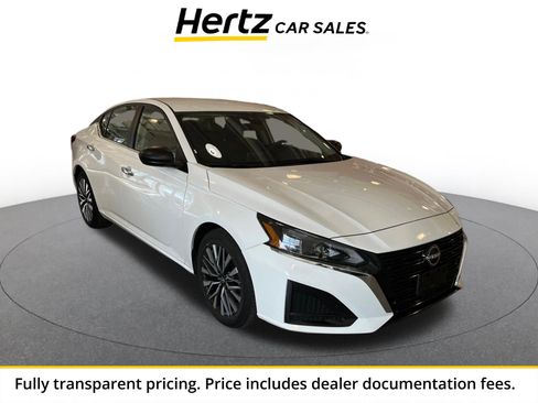 Used 2025 Nissan Altima 2.5 SV FWD image 1
